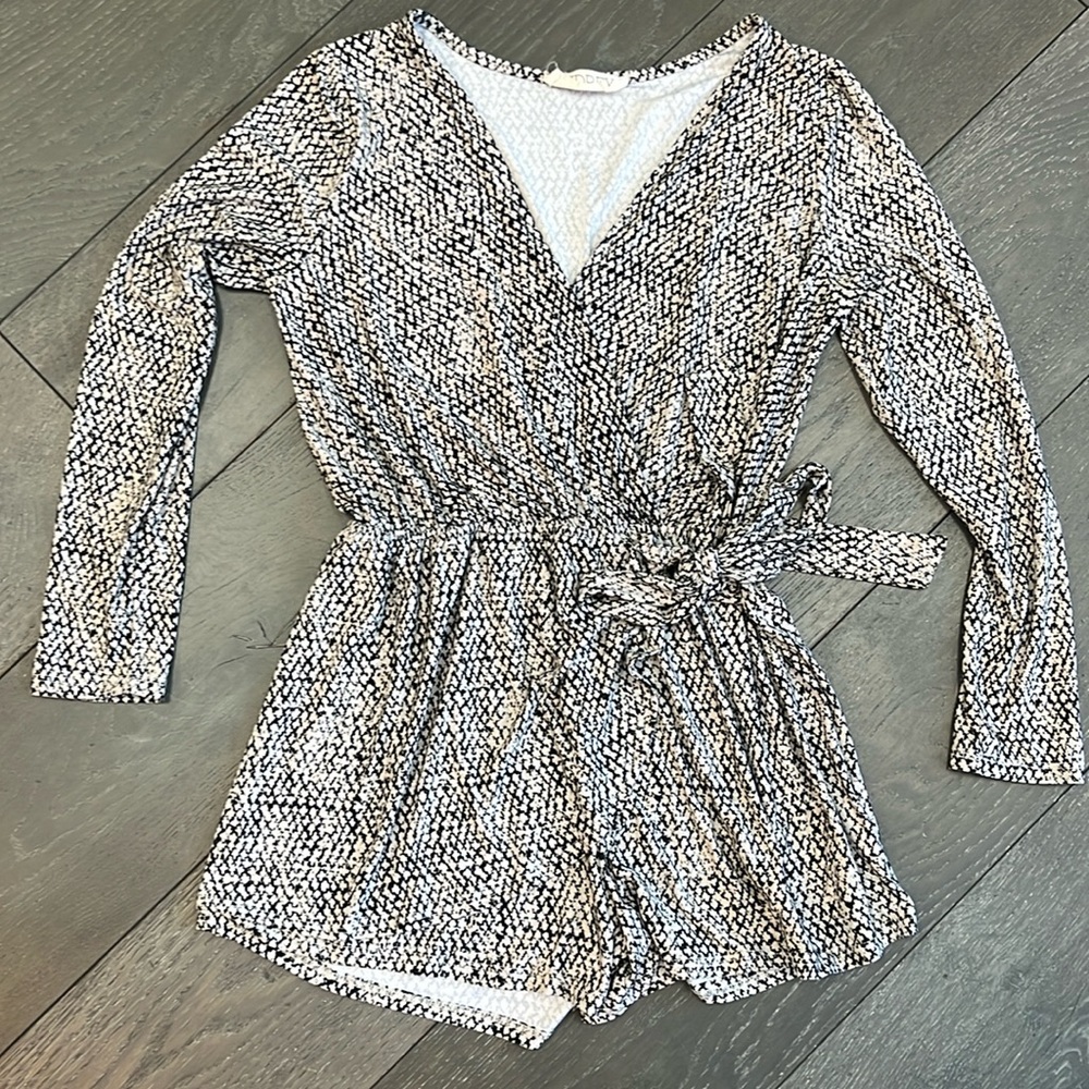 AUDREY 3+1 ROMPER SIZE S